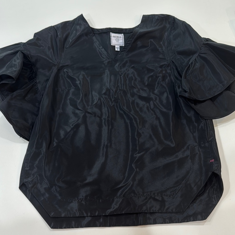 Elegant Black Puff Sleeve Blouse